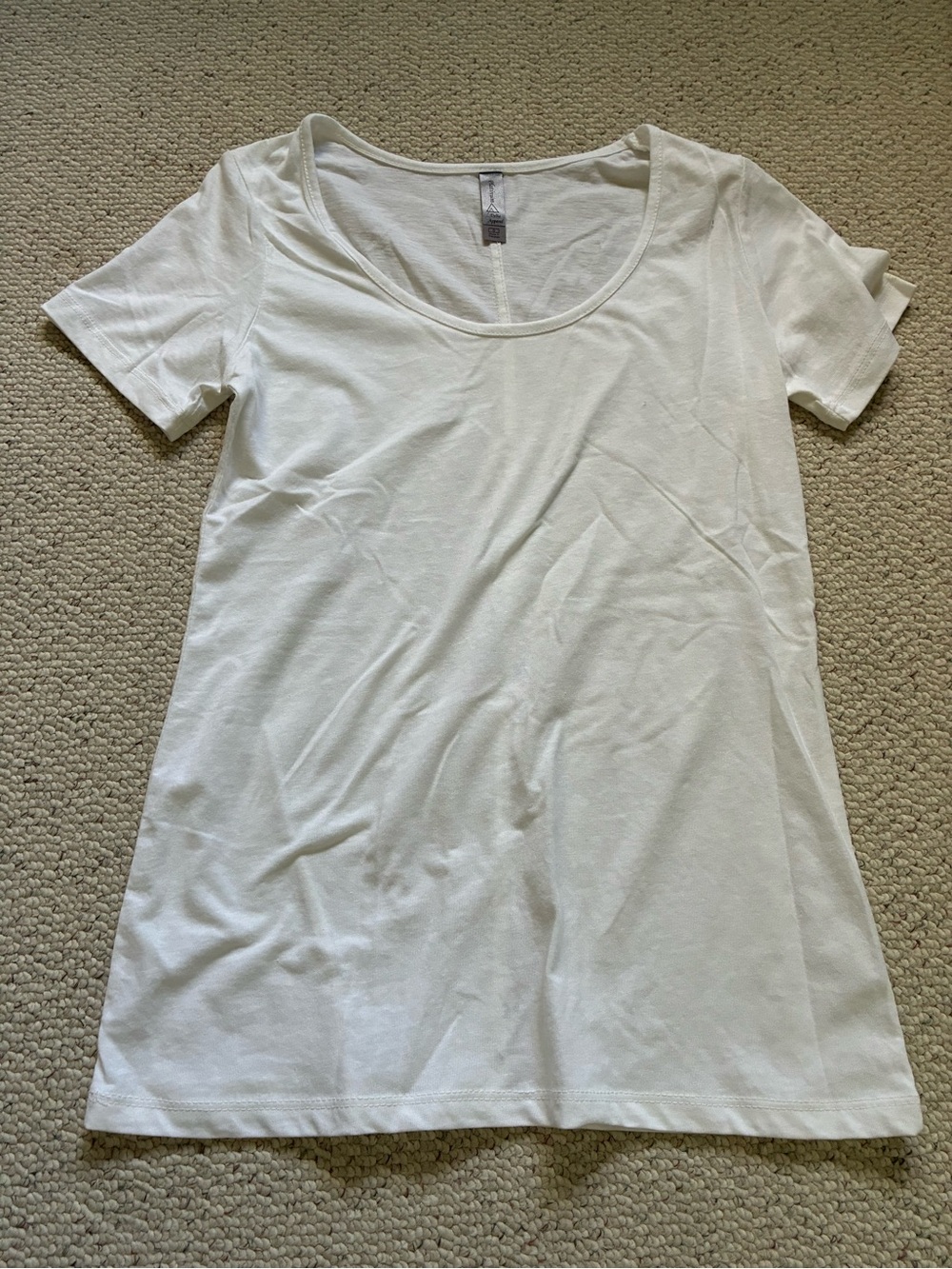 Platinum Delta Apparel White Scoop Neck Tee - S